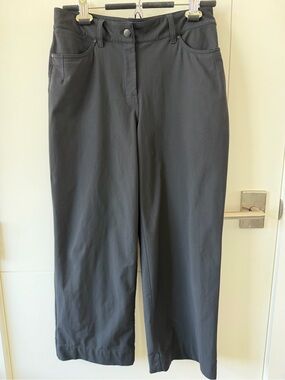 Women’s Straight-Leg Black Lululemon Pants